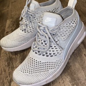 Nike tennis shoes